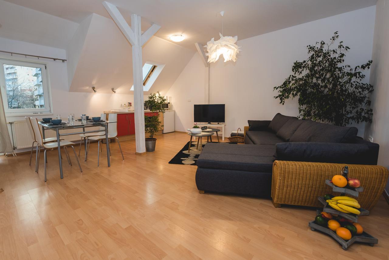 Terra Apartment Satu Mare Exteriör bild