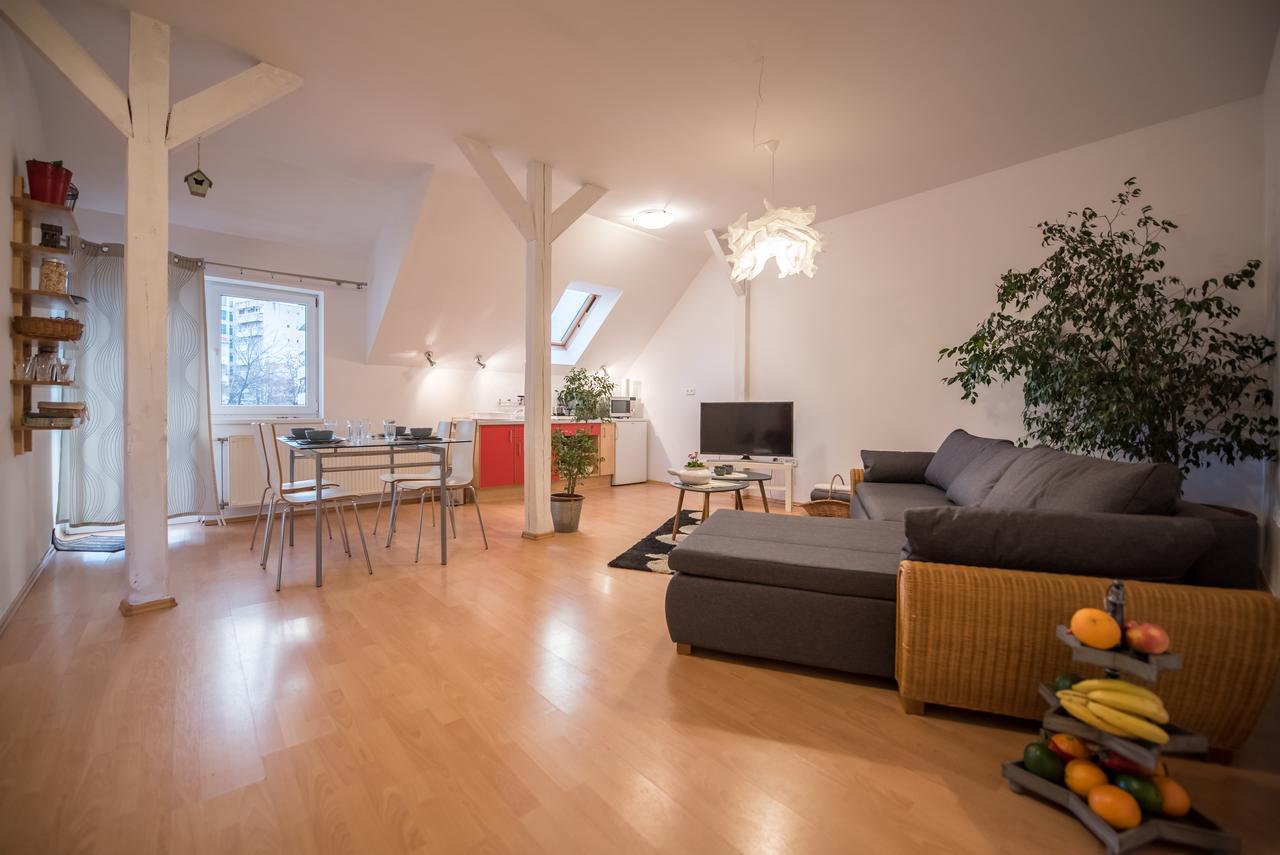 Terra Apartment Satu Mare Exteriör bild